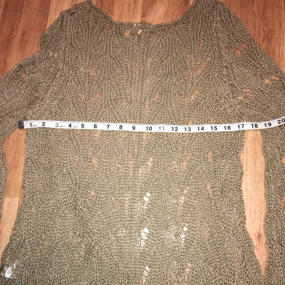 Moth sweater - Picture 8 of 9
